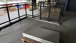  (D7), Retail #550003351